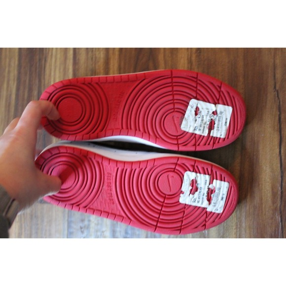 NIKE COURT BOROUGH LOW 2 SE WHITE/BLACK-VERY BERRY DM0110 100 US SZ 4.5Y - Picture 8 of 9